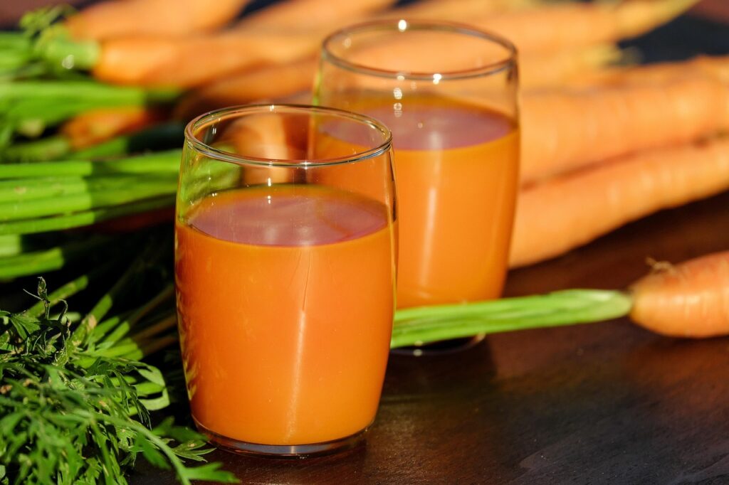 ニキビ対策に効果的な野菜ジュースを毎日飲むべき理由は？