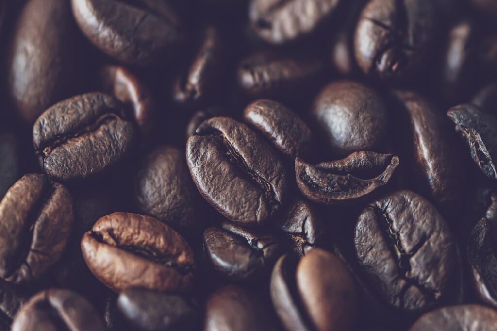 繰り返すニキビにコーヒー好きが体内ケアで影響あるか？
