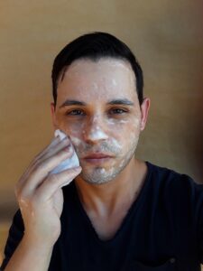 繰り返すニキビの体内ケアにおける男性向けの違いとは？