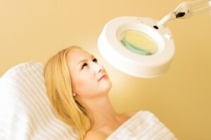 繰り返すニキビの悪化を防ぐ体内ケアの季節変わり目対策は？