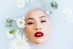 繰り返すニキビを防ぐための体内ケア、口コミやサイトでの偏りはどう見抜く？